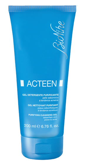 AKNET GEL DETERGENTE PURIFICANTE 200 ML - goldeneffe.it