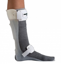 GIBAUD ORTHO AFO - TUTORE PER PIEDE CIONDOLANTE DESTRO 02 - goldeneffe.it