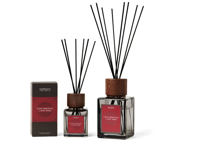 DIFFUSORE BASTONCINI 200 ML LEGNI ORIENTALI E PEPE NERO 200 ML - goldeneffe.it